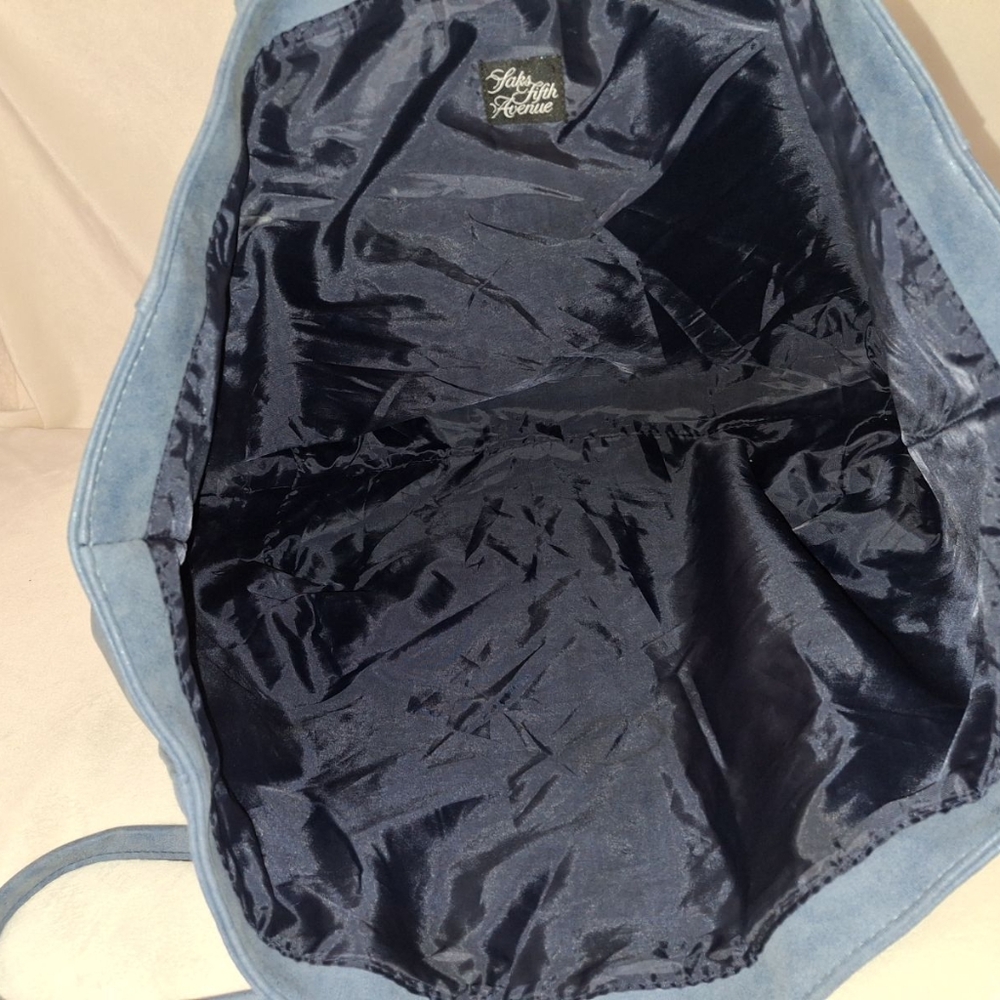 Large tote - Picture 3 of 8